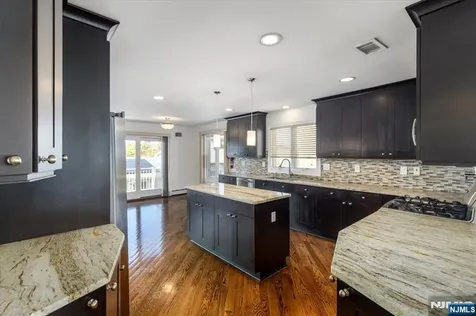 535 7th Palisades Park NJ 07650