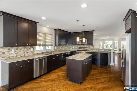 535 7th Palisades Park NJ 07650
