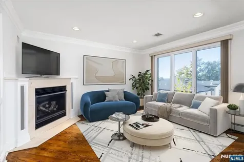 535 7th Palisades Park NJ 07650