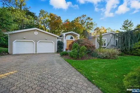 62 Venus Drive Closter NJ 07624