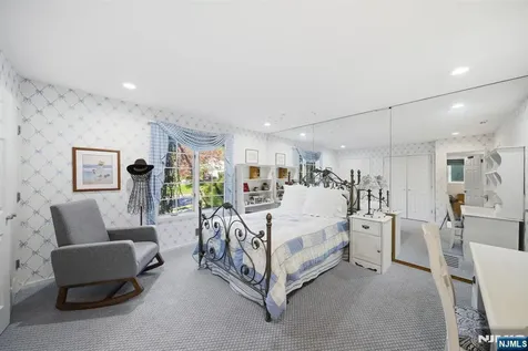 62 Venus Drive Closter NJ 07624