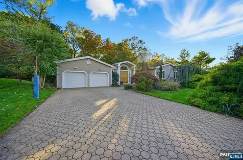 62 Venus Drive Closter NJ 07624
