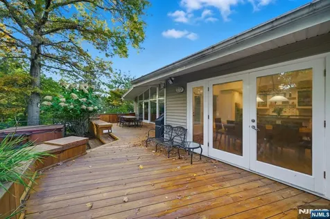 62 Venus Drive Closter NJ 07624