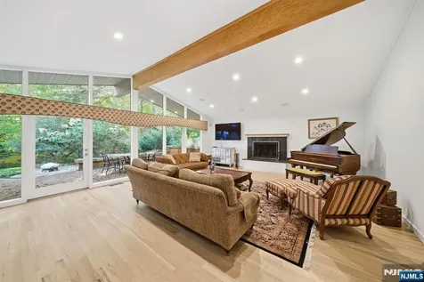 62 Venus Drive Closter NJ 07624