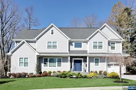 5 Colebrook Drive Park Ridge NJ 07656