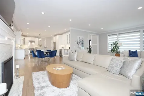 5 Colebrook Drive Park Ridge NJ 07656