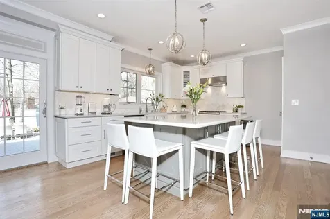 5 Colebrook Drive Park Ridge NJ 07656