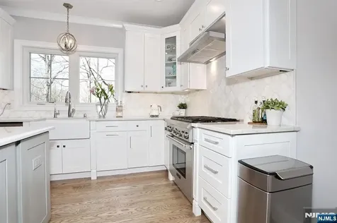5 Colebrook Drive Park Ridge NJ 07656