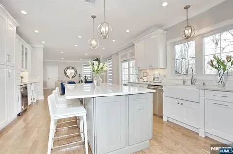 5 Colebrook Drive Park Ridge NJ 07656