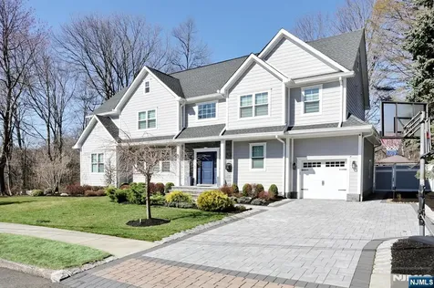 5 Colebrook Drive Park Ridge NJ 07656