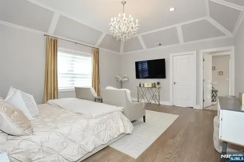 5 Colebrook Drive Park Ridge NJ 07656