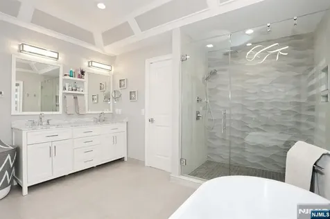5 Colebrook Drive Park Ridge NJ 07656