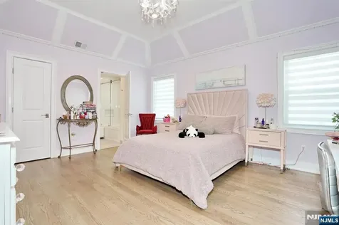 5 Colebrook Drive Park Ridge NJ 07656