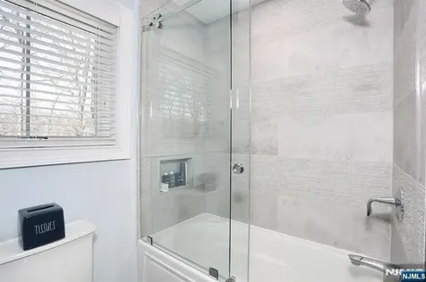 5 Colebrook Drive Park Ridge NJ 07656