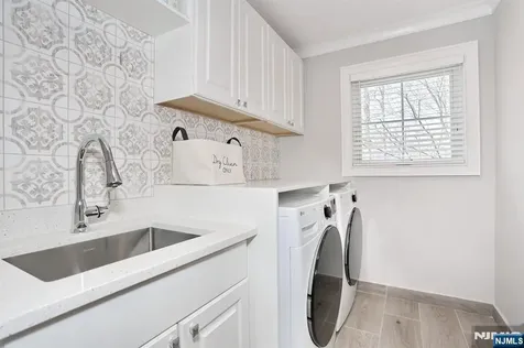 5 Colebrook Drive Park Ridge NJ 07656