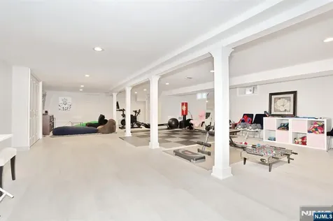 5 Colebrook Drive Park Ridge NJ 07656