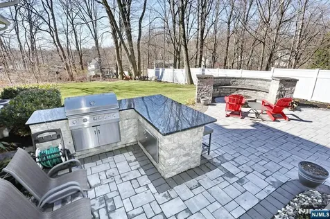 5 Colebrook Drive Park Ridge NJ 07656