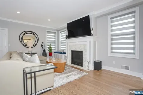5 Colebrook Drive Park Ridge NJ 07656