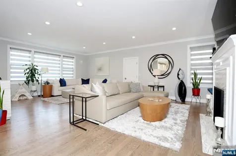 5 Colebrook Drive Park Ridge NJ 07656