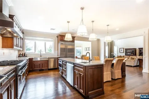 8 Philhower Court Denville Township NJ 07834