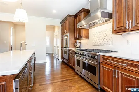 8 Philhower Court Denville Township NJ 07834
