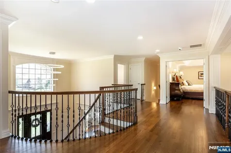 8 Philhower Court Denville Township NJ 07834