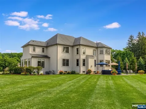 8 Philhower Court Denville Township NJ 07834