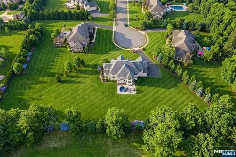 8 Philhower Court Denville Township NJ 07834