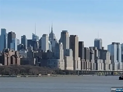 6407 City Place Edgewater NJ 07020