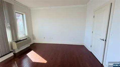 6407 City Place Edgewater NJ 07020