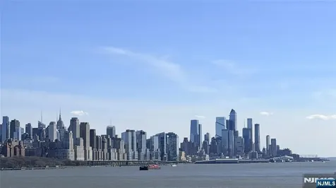 6407 City Place Edgewater NJ 07020