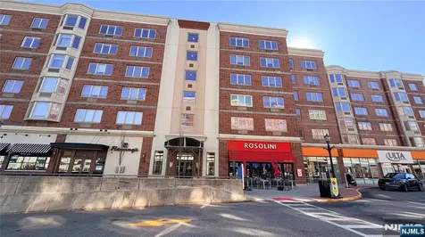 6407 City Place Edgewater NJ 07020