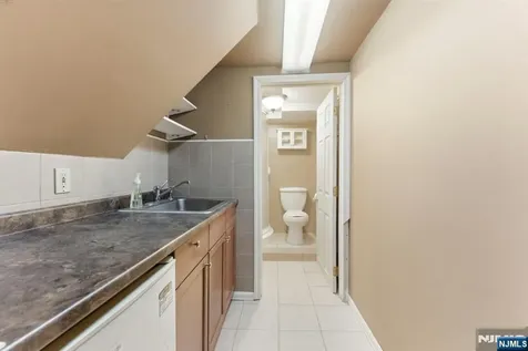 24 Bryant Avenue Bloomfield NJ 07003