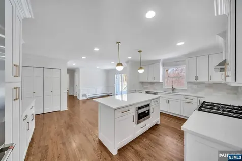853 Shadow Ridge Road Franklin Lakes NJ 07417