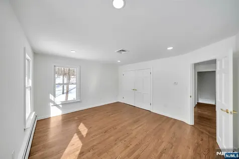 853 Shadow Ridge Road Franklin Lakes NJ 07417