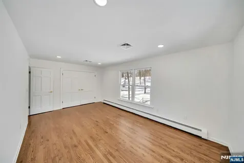 853 Shadow Ridge Road Franklin Lakes NJ 07417