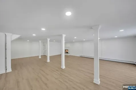 853 Shadow Ridge Road Franklin Lakes NJ 07417