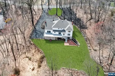853 Shadow Ridge Road Franklin Lakes NJ 07417