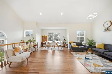 123 Barclay Drive Nutley NJ 07110