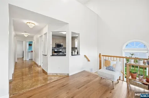 123 Barclay Drive Nutley NJ 07110