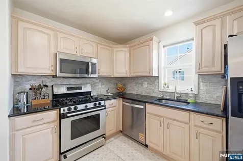 123 Barclay Drive Nutley NJ 07110