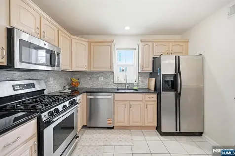 123 Barclay Drive Nutley NJ 07110