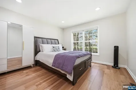 123 Barclay Drive Nutley NJ 07110
