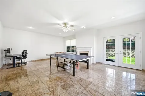 123 Barclay Drive Nutley NJ 07110