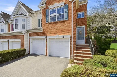 123 Barclay Drive Nutley NJ 07110