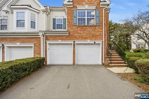 123 Barclay Drive Nutley NJ 07110