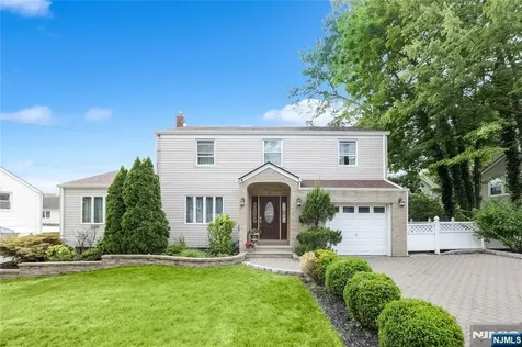 255 Jefferson Avenue River Edge NJ 07661