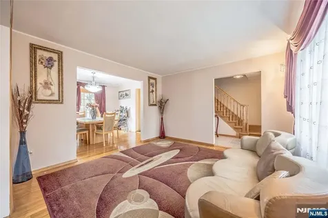 255 Jefferson Avenue River Edge NJ 07661