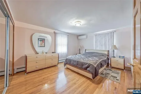 255 Jefferson Avenue River Edge NJ 07661