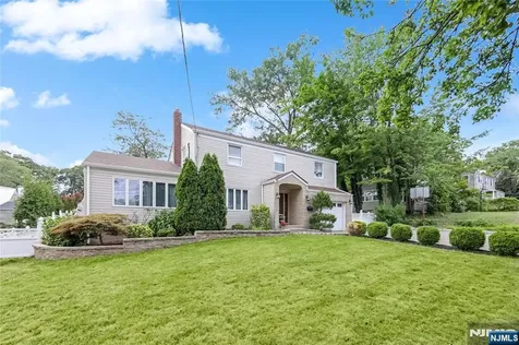 255 Jefferson Avenue River Edge NJ 07661